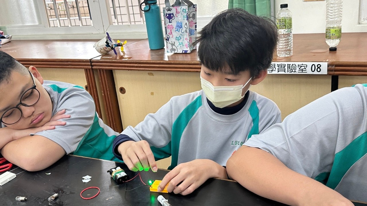 LINE_ALBUM_20250122科學營 （糖類實驗、電學實驗）_250124_35.jpg